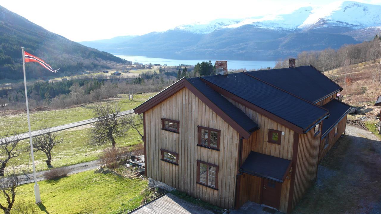 Staurset Gard Villa Mittet ภายนอก รูปภาพ
